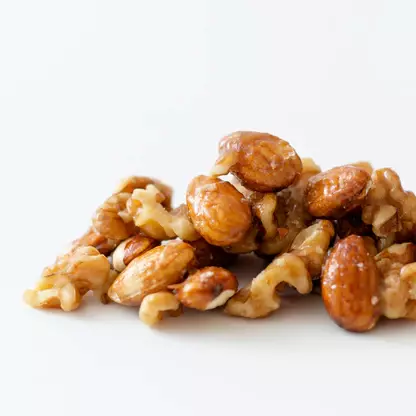 Honey Mother Manuka Honey Nuts Caramel Coated Almonds & Walnuts 100g - Image 3